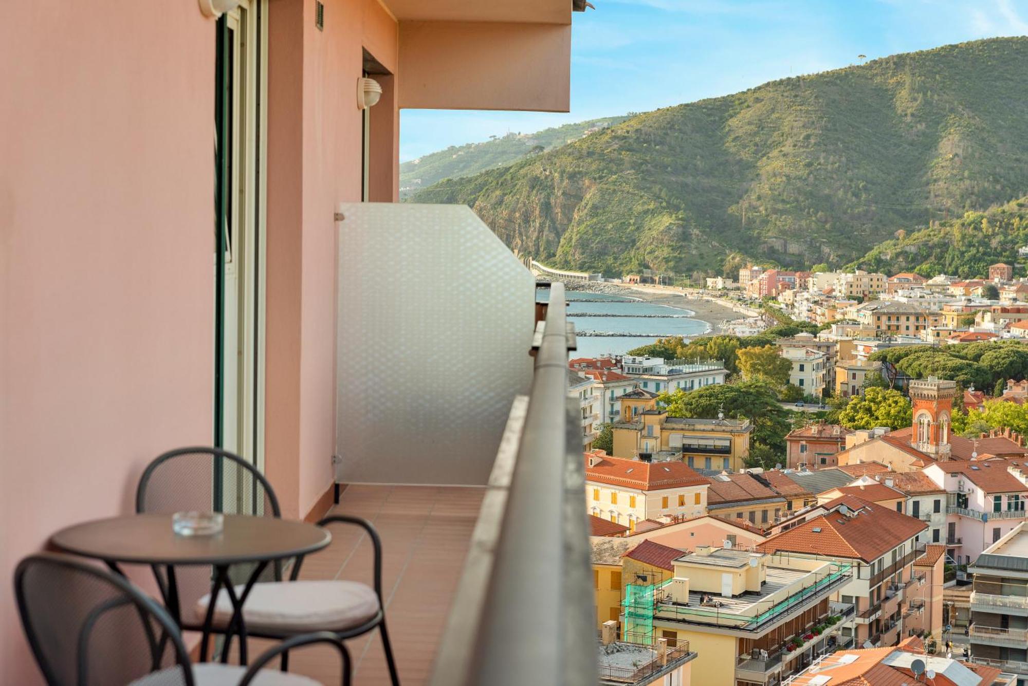 Hotel Vis à Vis Sestri Levante Exterior foto